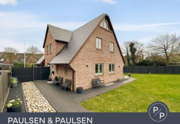 Moderne und geschmackvolle DHH mit großem Garten in ruhiger Lage von Tinnum