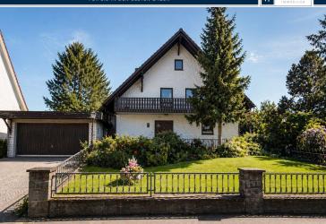Großzügiges Einfamilienhaus im Gartenparadies mit zusätzlichem Bebauungspotenzial