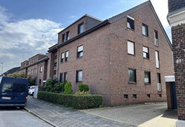 TOP-3-Zimmer-Wohnung mit großem Balkon und PKW-Stellplatz in Duisburg-Bergheim