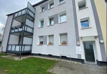 Fertig renoviert! Schöne 3,5-Zimmer Wohnung mit Balkon