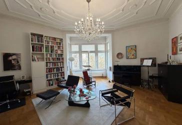 Exquisite Wohnung mit historischem Charme und modernem Luxus in Zentrumslage