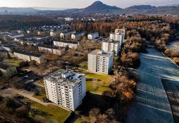 2,5-Zimmer-Wohnung mit Tiefgarage & Balkon. Saniert. Wohnen oder Vermieten
