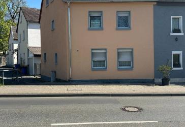 Gemütlich Stadthaus mit Terrasse, kleinem Hof und Garage - Ideal für Paare u. kleine Familien