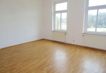 * Ab sofort zu vermieten * 4 Zimmer Wohnung in Werdau !
