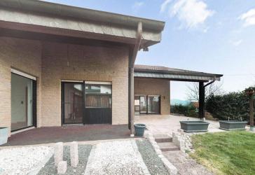 Wohnen mit Ausblick - Einfamilienhaus mit vermieteter Einliegerwohnung