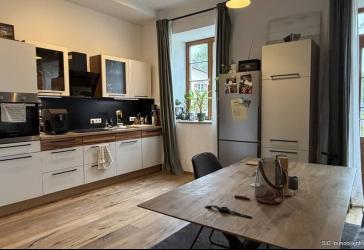 Hochwertige 3 Zimmer Wohnung mit Terrasse im Stadtkern von Traunstein