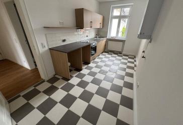 Sanierte 2-Zimmer-Wohnung im beliebten Brentanoviertel mit neuer Küchenzeile!