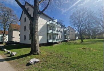 AB 21.07: Sanierte EG-Wohnung in Reisholz