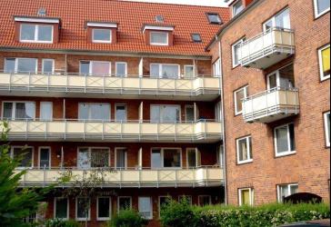 Nette Nachbarn gesucht: 3,5 Zimmer-Erdgeschoss-Wohnung mit Terrasse, sofort anmietbar!