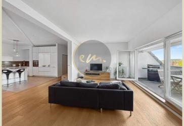 Mit der Sonne aufwachen - Moderne Dachgeschosswohnung mit Altbaucharme und Aufzugsanbindung