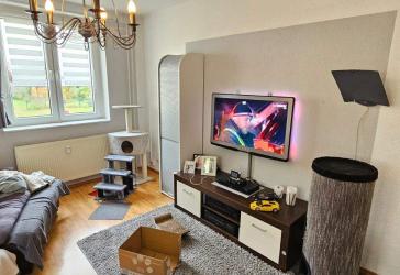 Sehr gepflegte 2-Zimmer-Wohnung mit ansprechenden Wohnraum und nützlichem Kellerraum