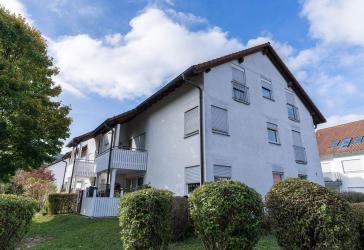 Ganz oben zu Hause: Lichtdurchflutete 4,5-Zimmer-Wohnung mit Ausblick ins Grüne