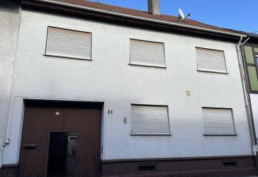 Traumhaft großes Zwei-Familienhaus mit Wintergarten, Hof, Scheune & Garten - PROVISIONSFREI