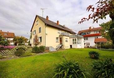5-Familienhaus mit Weitblick & Entwicklungsgrundstück - vielseitige Bebauungsmöglichkeiten mit Zukunftspotenzial