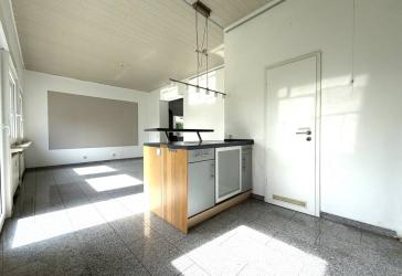++ HELLE ERDGESCHOSSWOHNUNG MIT GARTEN ++