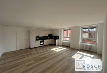 Kernsanierte 3-Zimmer-Wohnung in Lörrach-City am Senser Platz +++ Rösch Immobilien