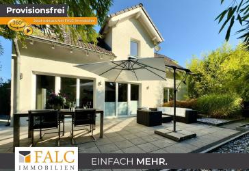 Exklusives Einfamilienhaus mit Galerie, Kamin und Gartenidyll - stilvoll wohnen, entspannt leben.