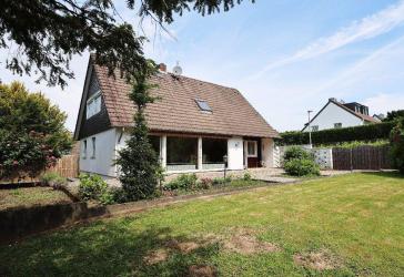Wohnen in Burscheid: Bezahlbares Einfamilienhaus (Fertighaus) mit Baugrundstück