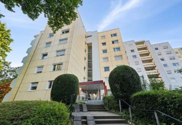 3-Zimmer-Hochhaus-Wohnung mit jeglichem Komfort in Stuttgart Möhringen-Nord