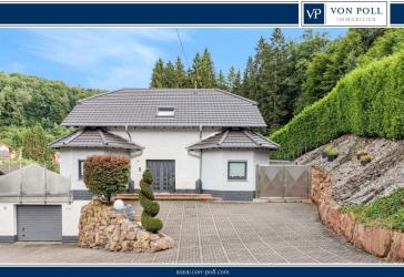 Exklusives Wohnhaus mit großem Grundstück, Pool, Sauna & maximaler Privatsphäre in Waldrandlage