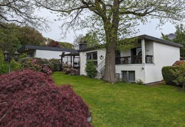 **Ihr neues Zuhause! - Einfamilienhaus mit Einliegerwohnung in ruhiger Lage**