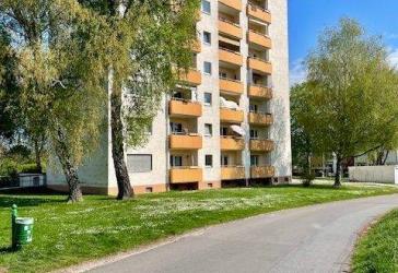 Provisionsfrei ! 4-Zimmer Wohnung mit Balkon zum Eigennutz in Bad Homburg