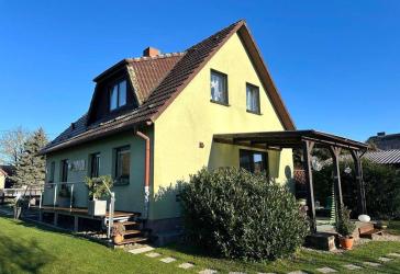 HORN IMMOBILIEN ++ charmantes Einfamilienhaus mit schönem Grundstück in Göritz bei Prenzlau