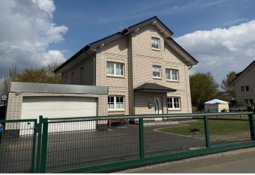 Traumhaftes 1-2 FH mit Doppelgarage in Steinheim - Ihr neues Zuhause wartet auf Sie!
