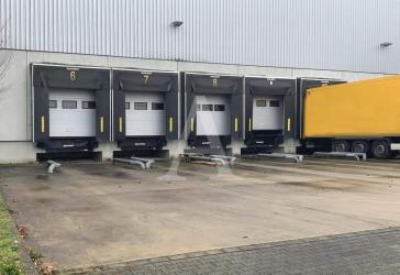 LAGERHALLE IN MEERBUSCH | BÜROFLÄCHE | LKW-DOCKS | ANGERMANN NRW