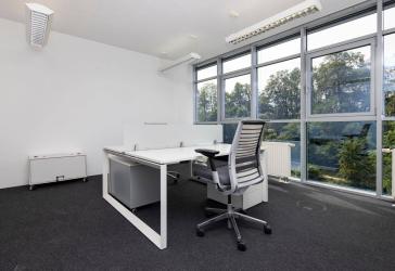 Helles Büro in Shared Office-Bereich - Campusfeeling, klimatisiert