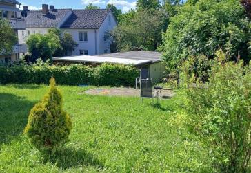 Renovierte Wohnung im Grünen mit Balkon!