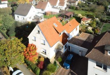 Kaufpreisreduzierung! Geräumiges Einfamilienhaus mit schönem Grundstück in ruhiger Lage von Lage