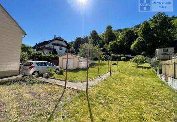 HOMBURG; CHARMANTES 1-2 FAMILIENHAUS MIT GROSSEM GRUNDSTÜCK UND ENTWICKLUNGSPOTENZIAL
