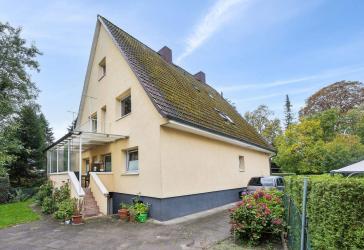 Familienwohnen mit Perspektive - vielseitiges Haus in Hamburg-Jenfeld