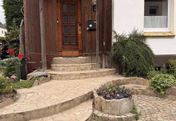 Maisonette Wohnung mit Balkon und Garten