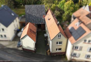 Großzügiges Einfamilienhaus mit Hof und Gartenparadies an der Wetter in Steinfurth