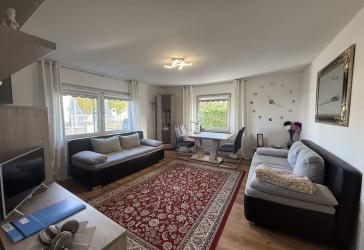 Sehr gepflegt Drei-Zimmer-Wohnung mit Balkon