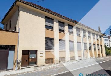 Helle und gut geschnittene Büroräume in der Schönbeinstraße