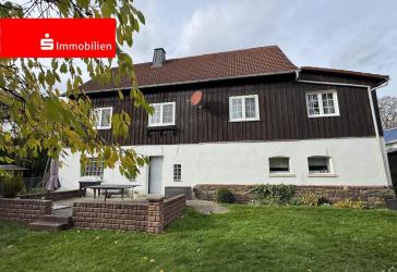 Zwei Einfamilienhäuser mit tollem Garten!
