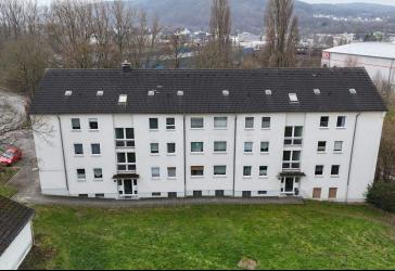 Clever investieren oder selbst einziehen - 3 Zimmer mit Balkon in guter Lage