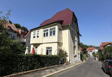 Charmante Südstadtvilla mit zwei Wohneinheiten