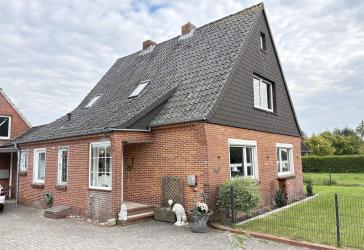 Großes Einfamilienhaus mit Blick ins Grüne