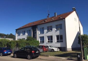 Renoviertes, voll vermietetes Mehrfamilienhaus mit 15 WE und top Rendite von 5,17 % inkl. vier Stellplätzen