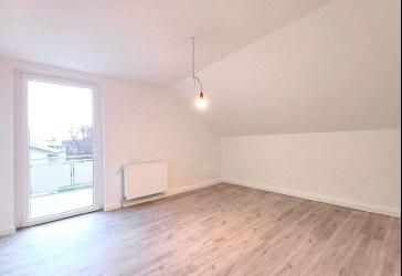 PREISTIPP! Dachgeschosswohnung in gepflegtem Wohnhaus