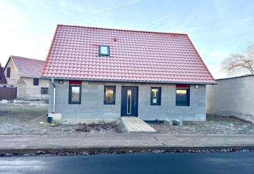 neuwertiges Einfamilienhaus mit Garten - moderne Architektur & energieeffiziente Technik