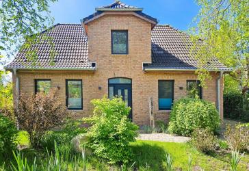 Kernsaniertes Design-Landhaus vor SPO