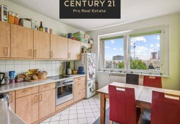 Energieeffiziente und zukunftssichere Wohnung in Berlin Mitte, Fernsehturmblick inklusive