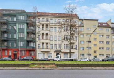 Charmante Altbau-Wohnung mit langjährigen Mietern