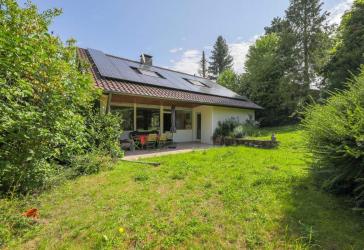Ruhige Feldrandlage! Großzügiges Einfamilienhaus mit Garten in Pfinztal-Söllingen
