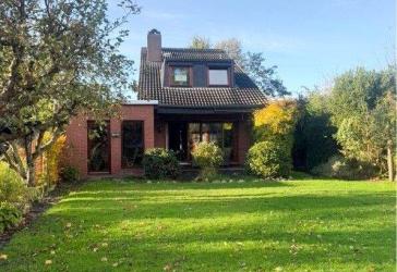 Doppelhaushälfte mit Wintergarten in ruhiger Lage